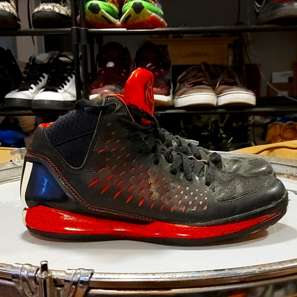 Adidas Bounce D-Rose basketball shoes